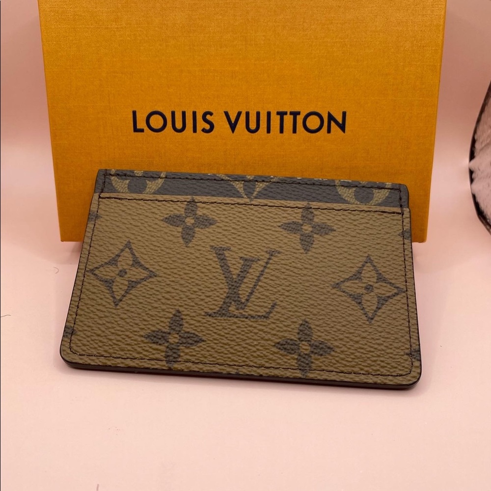 Louis Vuitton Monaghan reverse card Holder